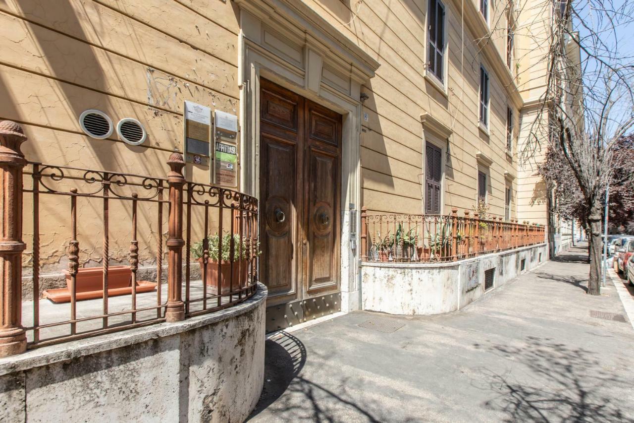 La Corte Pontificia 3* Roma